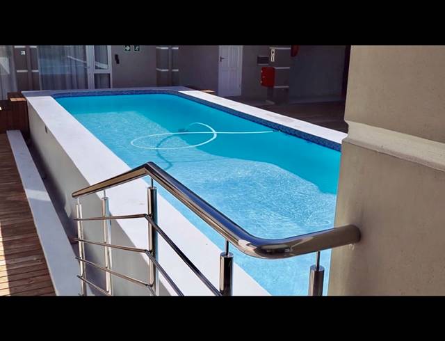 1,000M² HOTEL FOR SALE IN LONG ACRES COUNTRY ESTATE